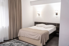 Hotel Piscul Negru