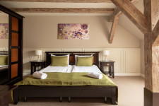 RESIDENCE HIRSCHER RESIDENCE HIRSCHER