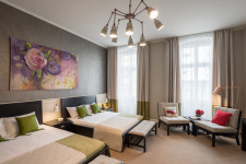 RESIDENCE HIRSCHER RESIDENCE HIRSCHER