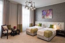 RESIDENCE HIRSCHER RESIDENCE HIRSCHER