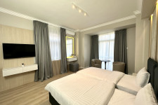 PICCOLO MONDO PICCOLO MONDO