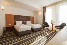 HOTEL AVENUE 4* HOTEL AVENUE 4*