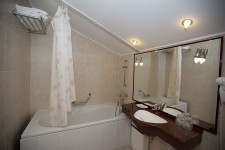 Hotel Queen Vera Mamaia