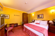 ACASA LA DRACULA ACASA LA DRACULA