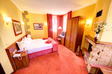 ACASA LA DRACULA ACASA LA DRACULA