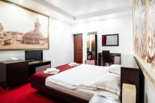 MAX International Hotel