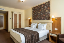 Leul de Aur 4* Leul de Aur 4*