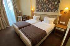 Leul de Aur 4* Leul de Aur 4*