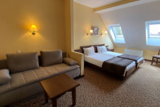 Leul de Aur 4* Leul de Aur 4*