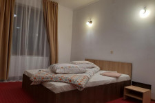 Pensiunea Montan 3* com.Bran(sat Șimon) - piscina interioara Pensiunea Montan 3* com.Bran(sat Șimon) - piscina interioara