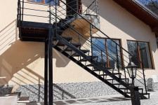 Pensiunea Montan 3* com.Bran(sat Șimon) - piscina interioara Pensiunea Montan 3* com.Bran(sat Șimon) - piscina interioara