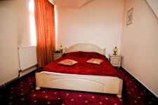 PENSIUNEA LA CUPOLA PENSIUNEA LA CUPOLA